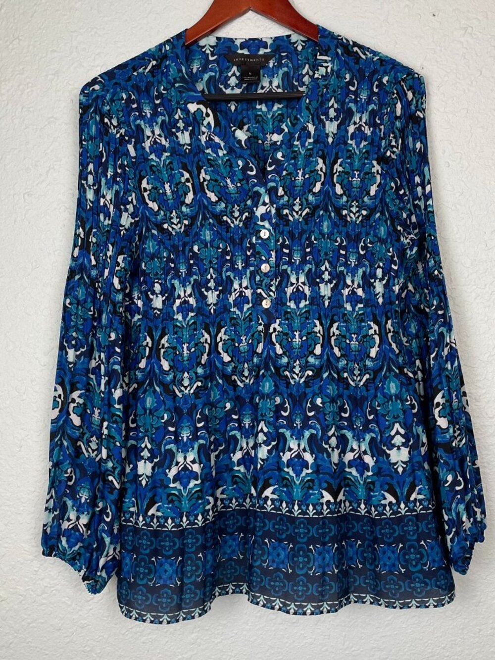 Investments Blue Medallion Print Pintuck Blouse Womens LG Peasant Top Boho 198